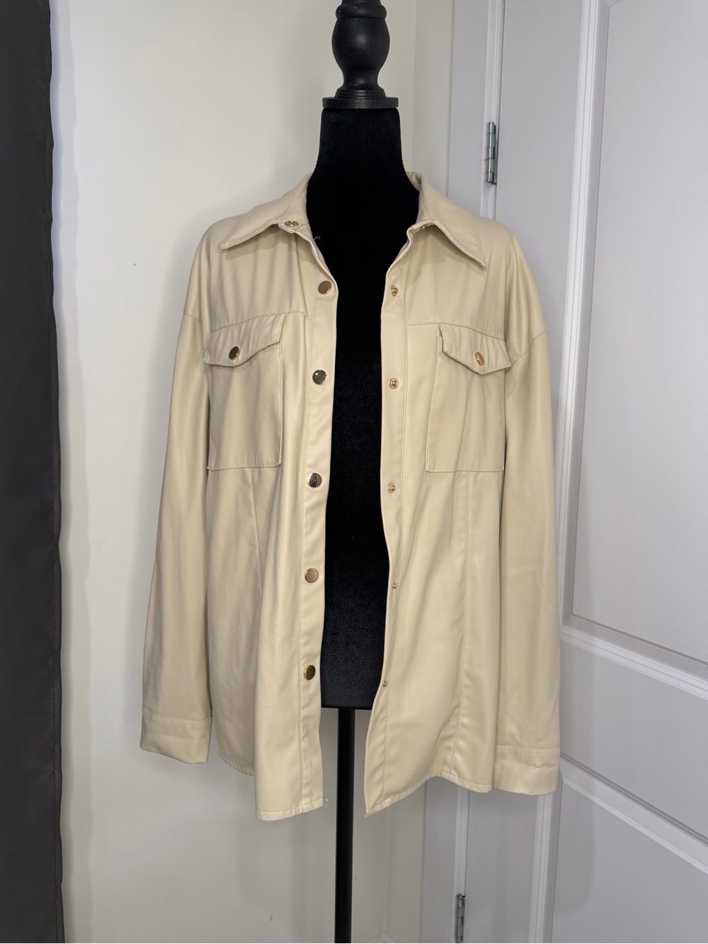 Womens Cream Button-Up Lightweight Jacket